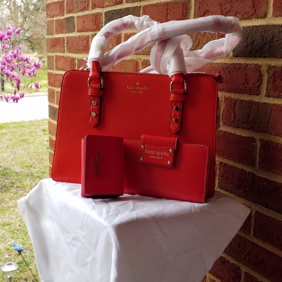 Kate Spade - Picture 2 of 6